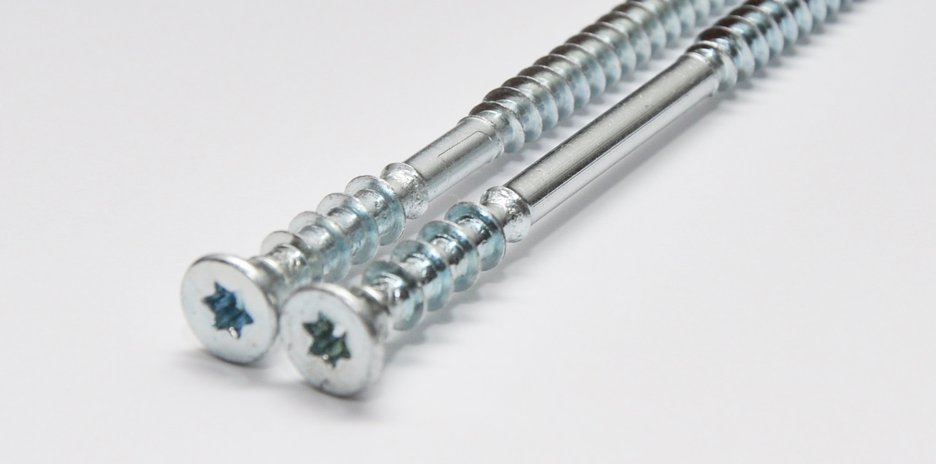 Wkręt dystansowy z łbem stożkowym 6*160mm torx