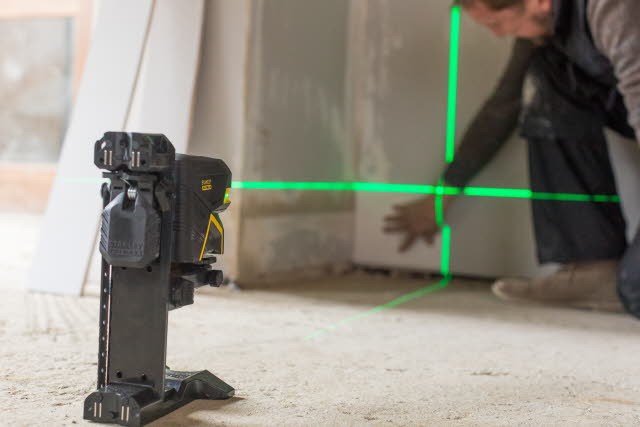 Wielofunkcyjny uchwyt do laserów
