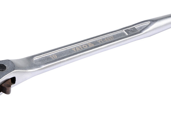 Klucz nasadowy dwustronny z grzechotką 19*22mm