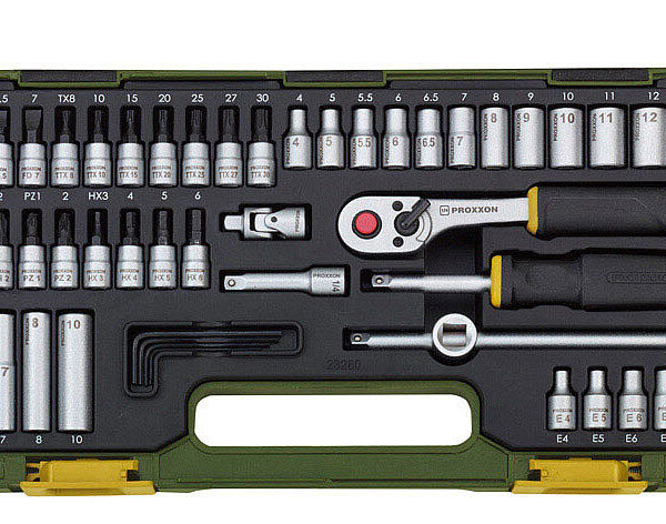Zestaw kluczy nasadowych 1/4''Z grzechotką 50CZ.
