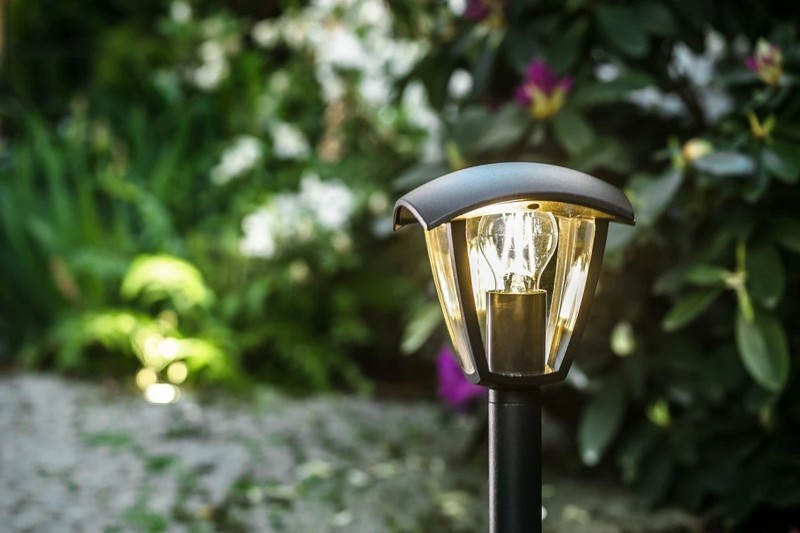 Żarówka LED filament A60 4000K E27 8W AC220-240V