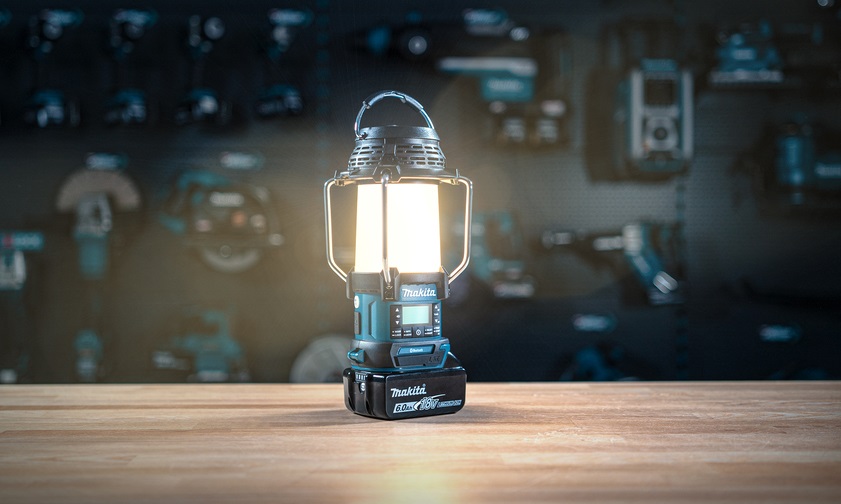 Odbiornik radiowy z lampą i latarką 18V am/fm/dab bluetooth