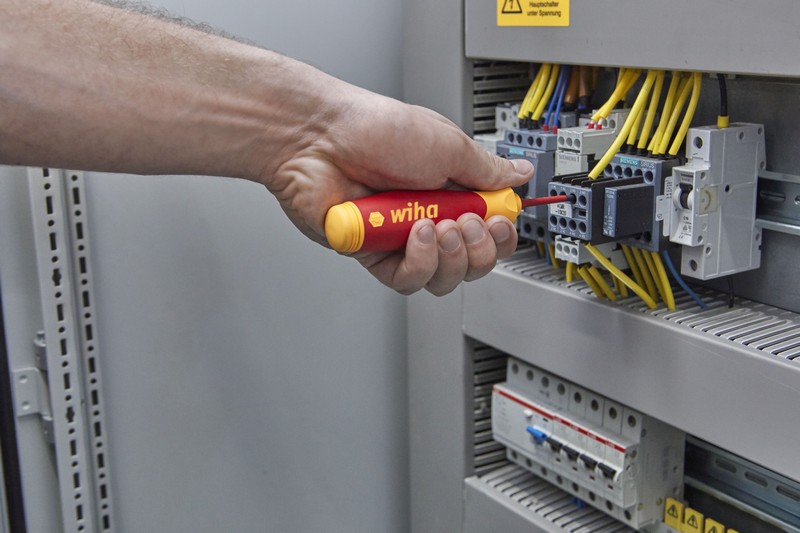 Wkrętak z magazynkiem bitów pocketmax electric, 4 bity