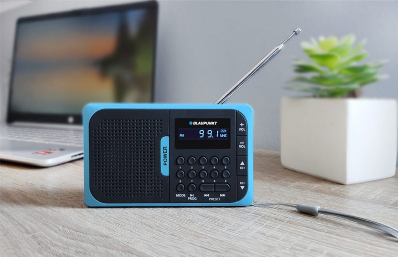 Radio przenośne am/fm PR5BL.