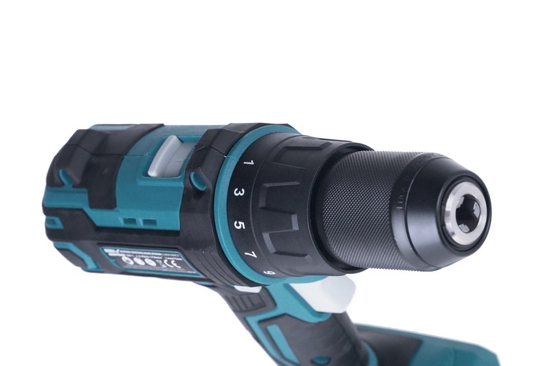 Wiertarko-wkrętarka AKU. udarowa uchwyt 13mm 18V SAS