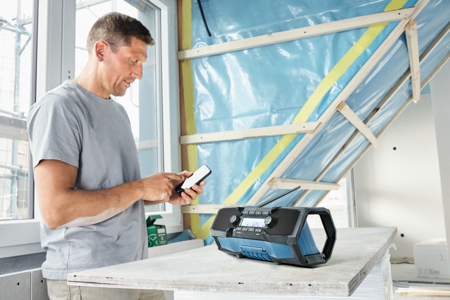 Radio akumulatorowe GPB 18V-2 C FM bluetooth 0*AH