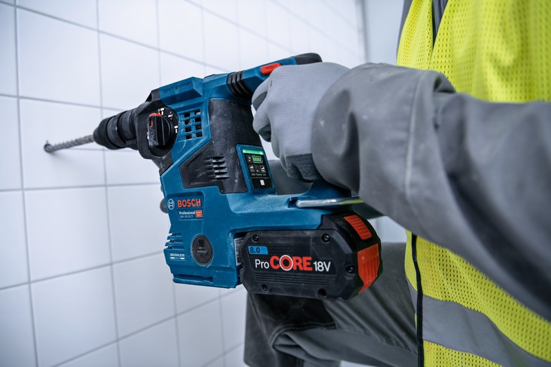 Młot udarowy obrotowy akumulatorowy SDS+ GBH 18V-28 CF 2*8AH