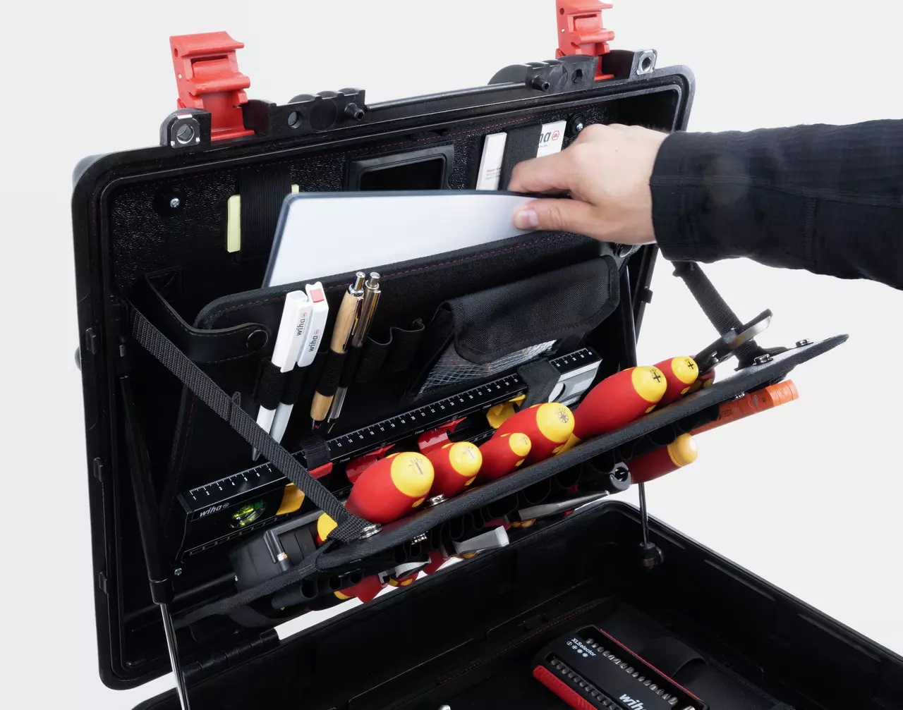 Walizka narzędziowa dla elektryków XL 2 trolley 60CZ.