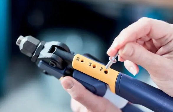 Nitownica dwuręczna RP100 multi heavy duty & press less